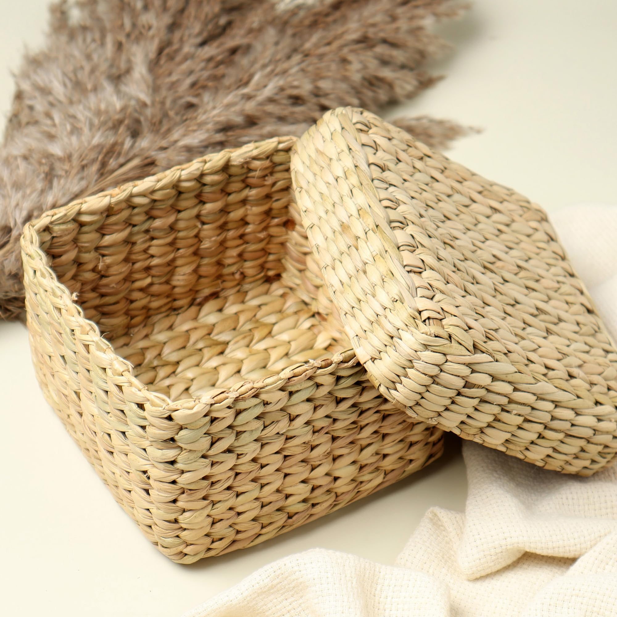 Decorative Wicker Hampers for Functional and Stylish Storage