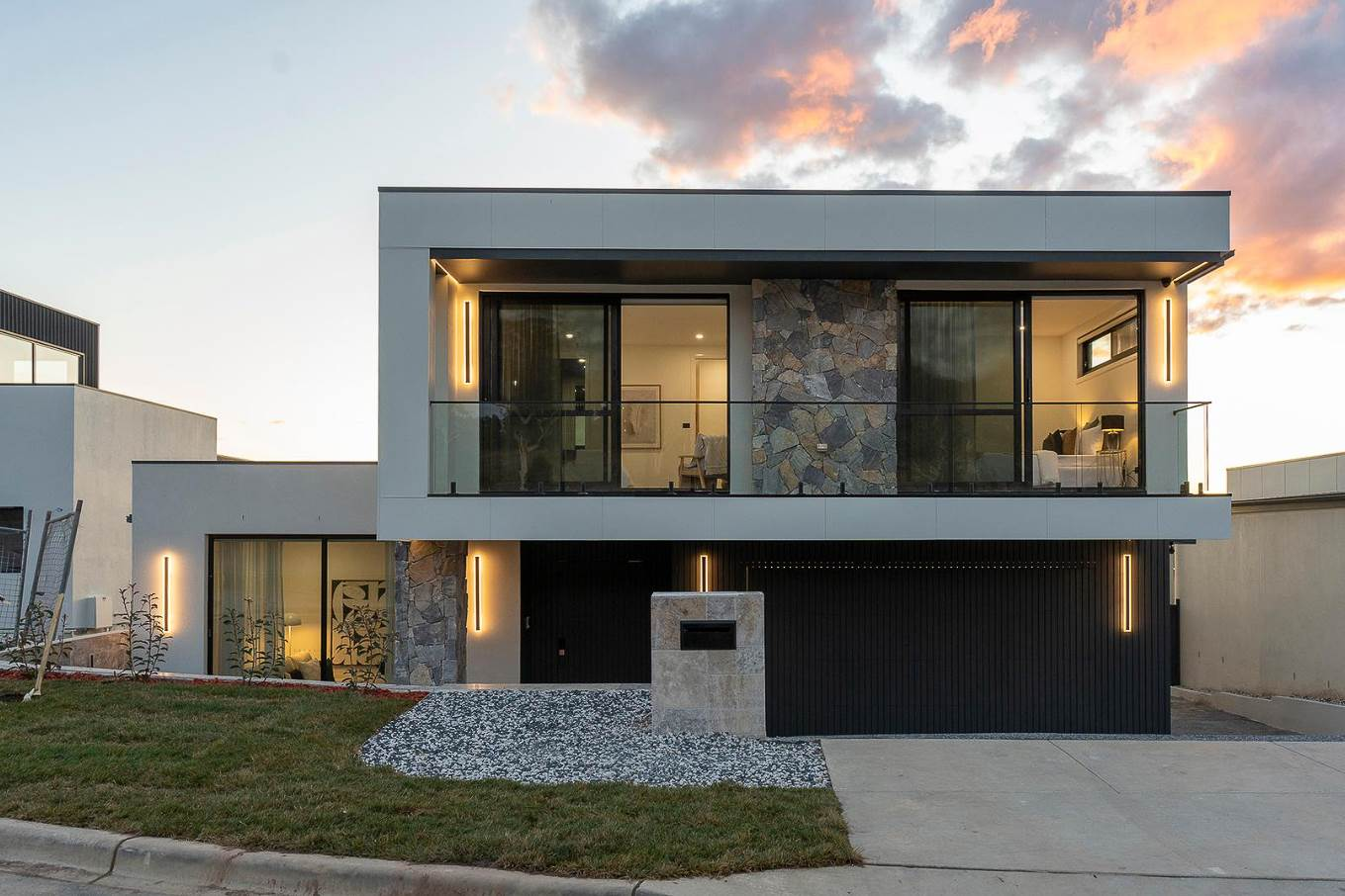 Natural Stone Tile for Luxury Homes and Modern Architecture